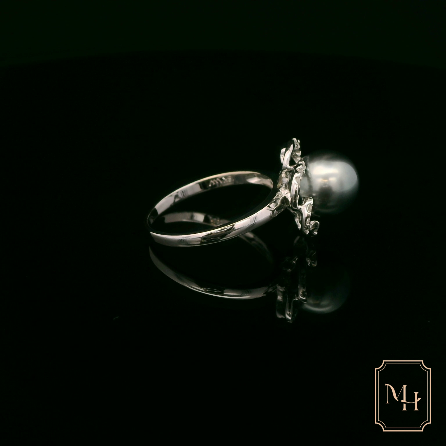 Pearl & Diamond Ring