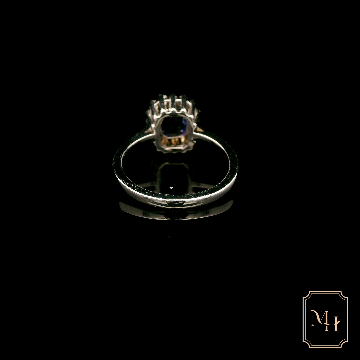 Elegant Tanzanite and Diamond Ring