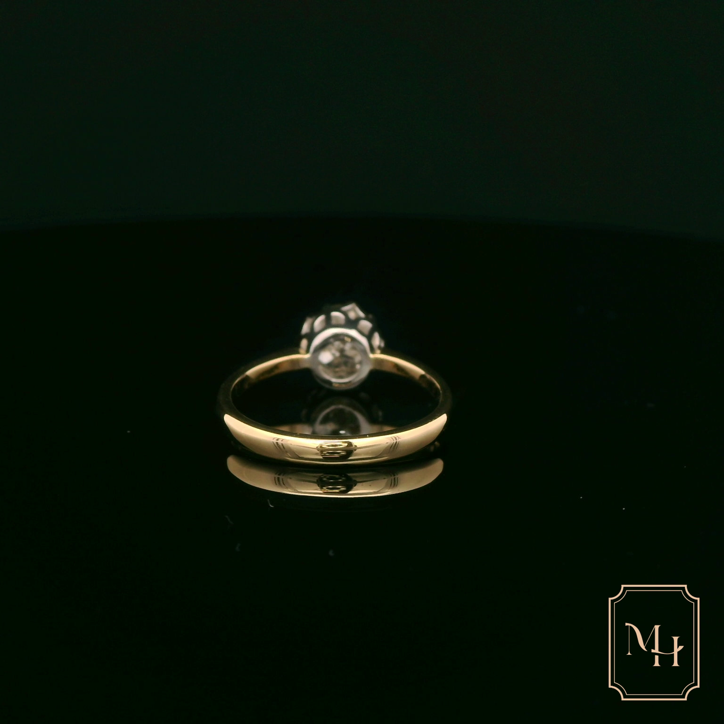 Solitaire-Diamond Engagement Ring