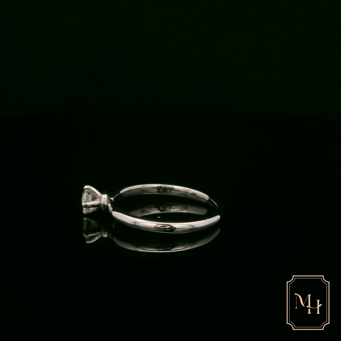 Solitaire-Diamond Ring