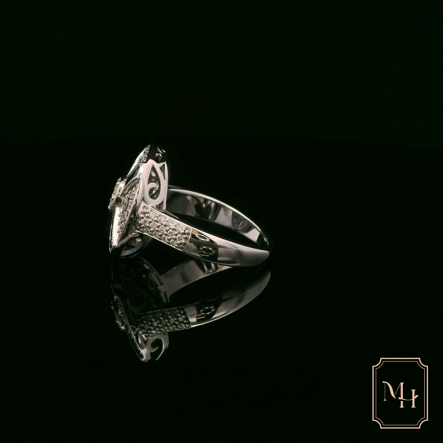 Sapphire & Diamond Shielded Ring