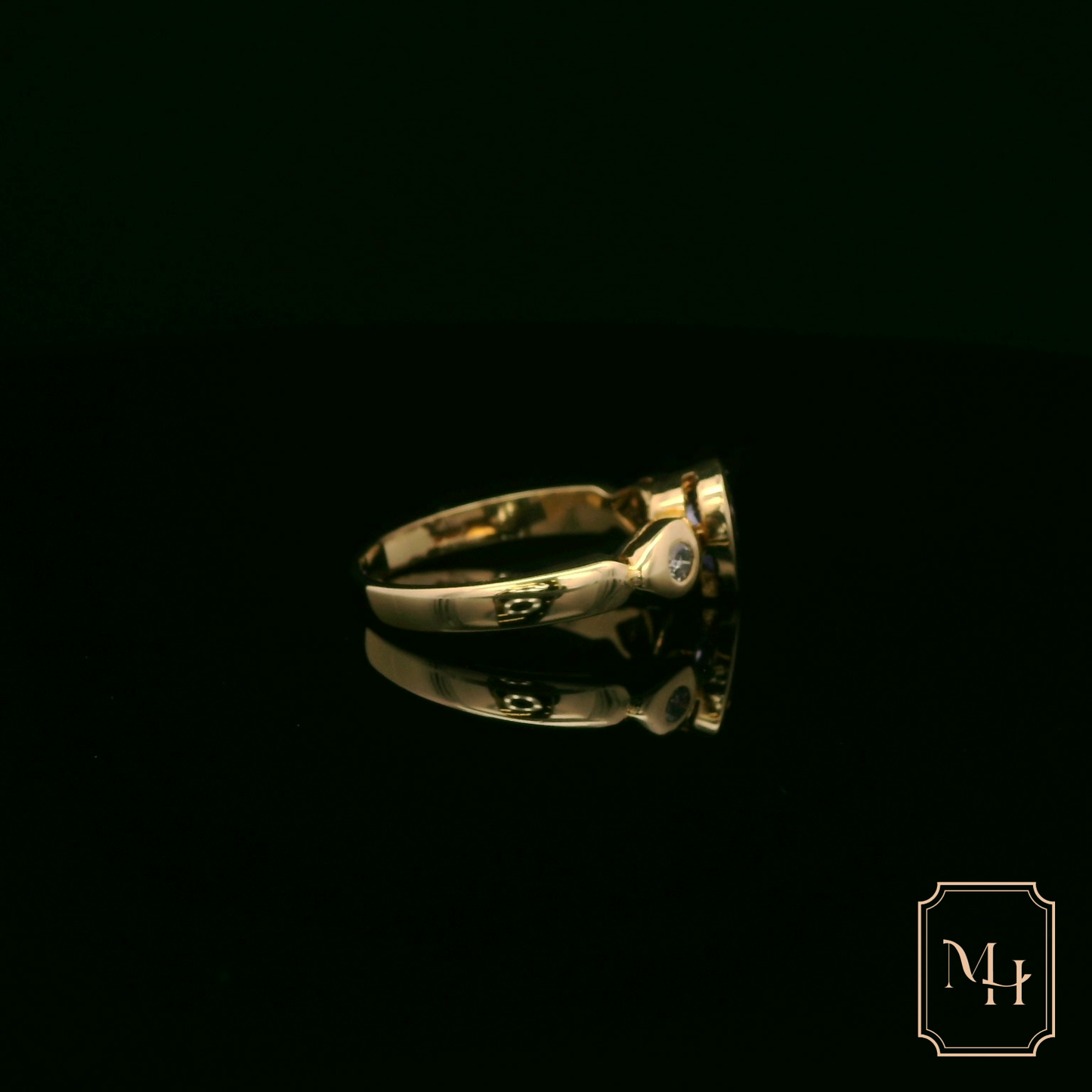 Tanzanite Pear-Shaped Diamond Ring