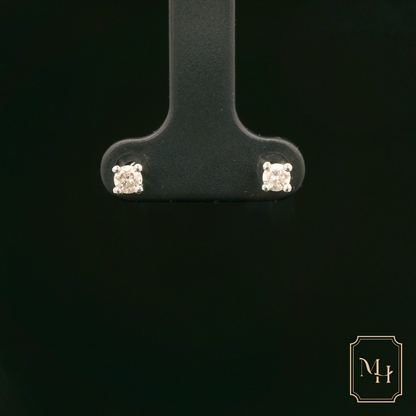Four-Claw Diamond Stud Earrings