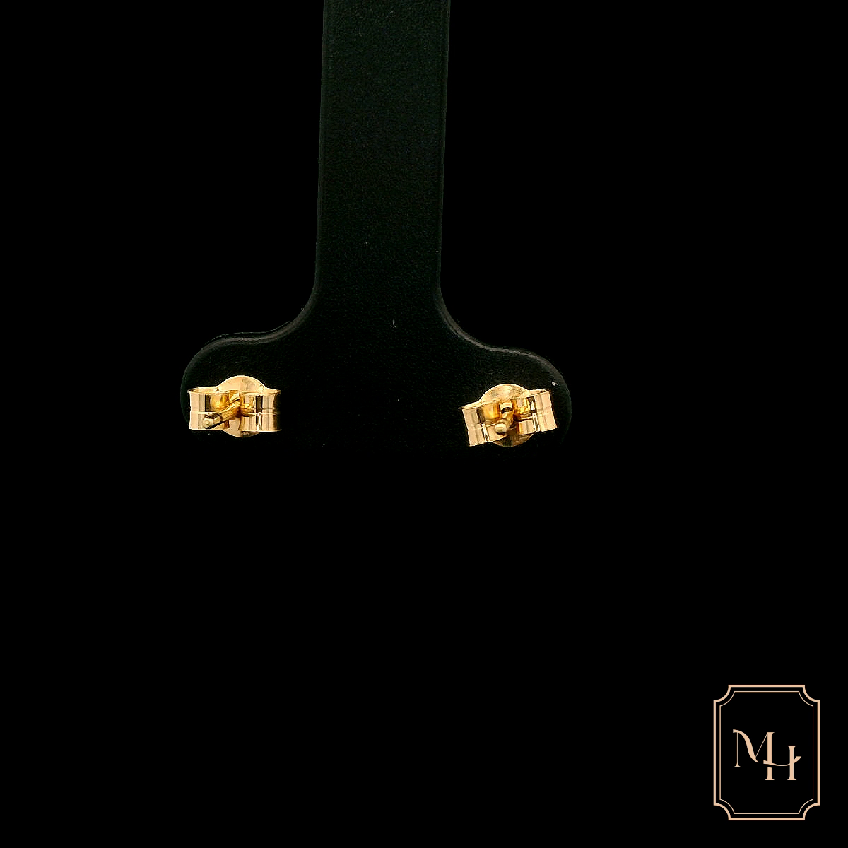 Four-Claw Orange Sapphire Stud Earrings