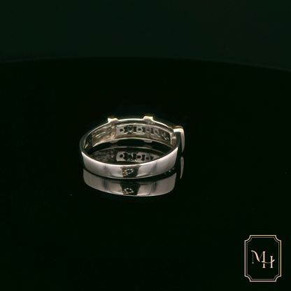 Seven-Stone Diamond and Gold Ring