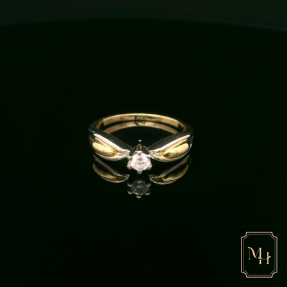 Elegant Diamond Engagement Ring