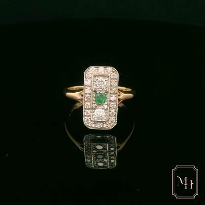 Elegant Vintage Emerald Ring
