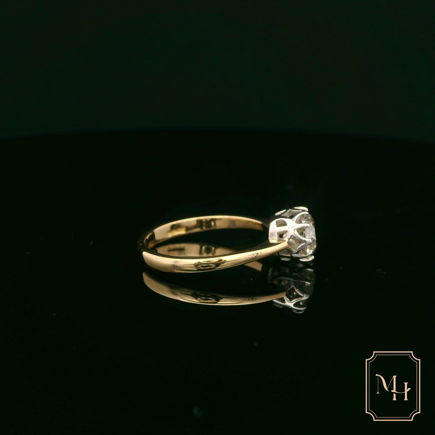 Solitaire-Diamond Engagement Ring
