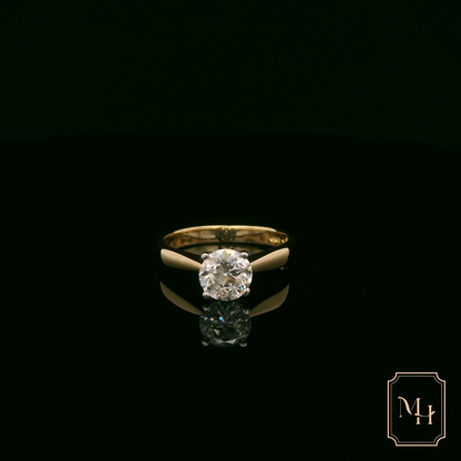 Solitaire-Diamond Engagement Ring