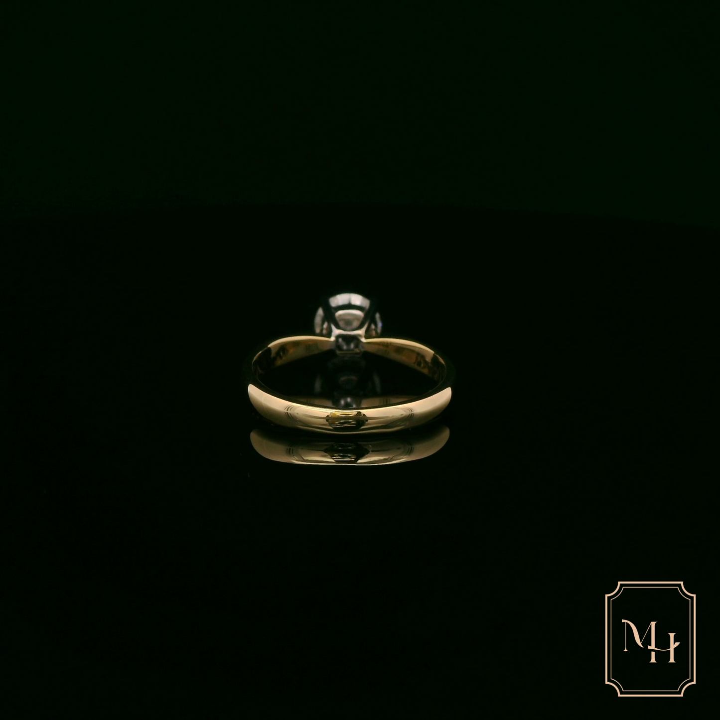 Solitaire-Diamond Engagement Ring