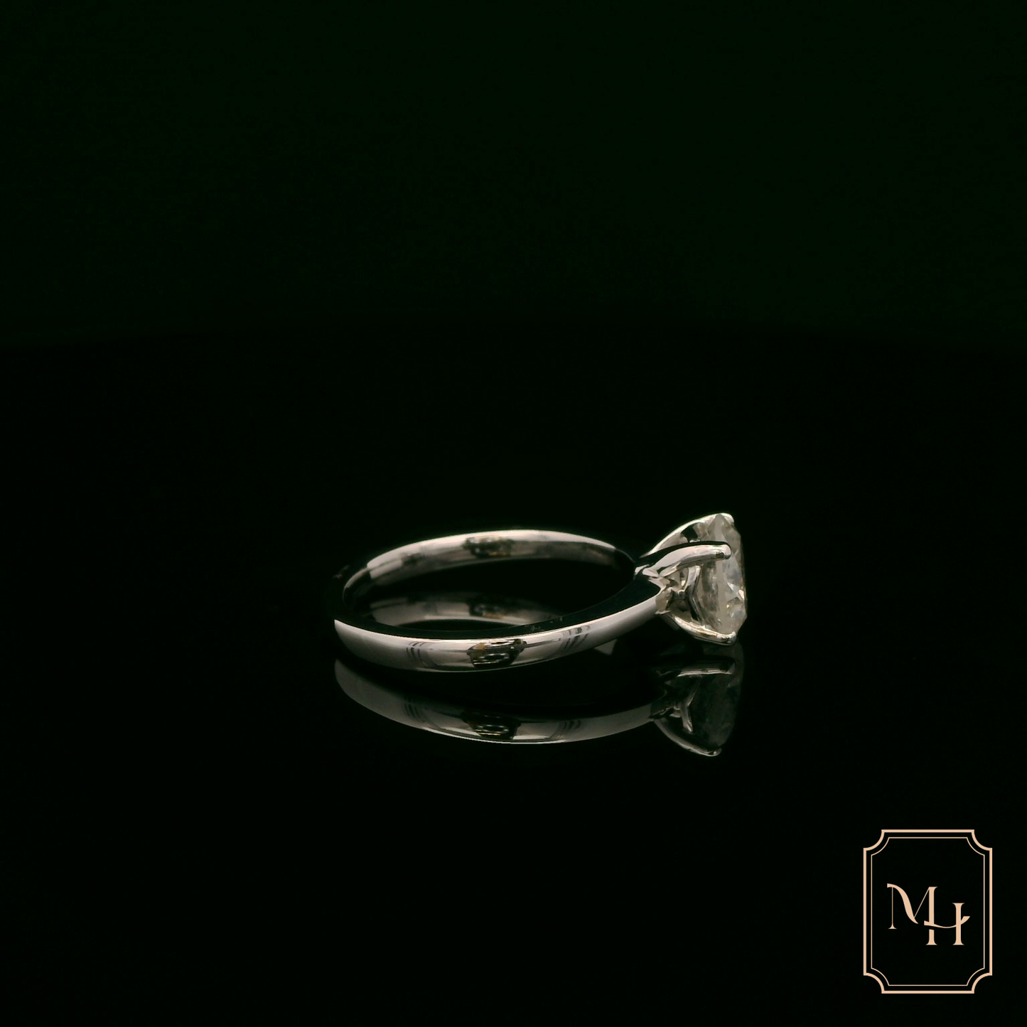 Elegant Diamond Engagement Ring