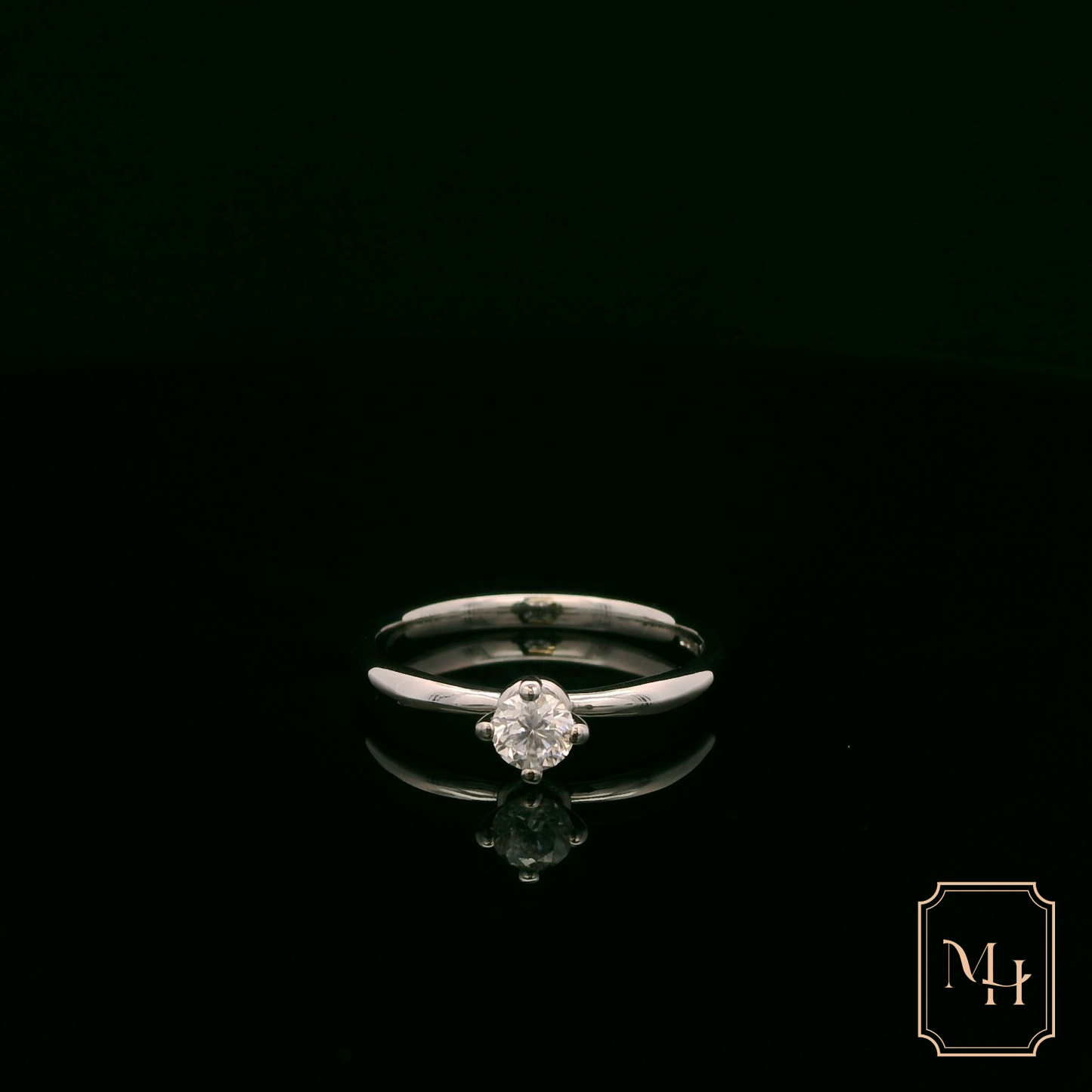 Solitaire-Diamond Ring