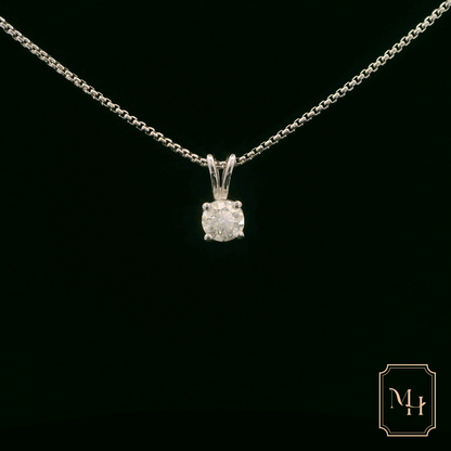 Elegant Silver Pendant Necklace