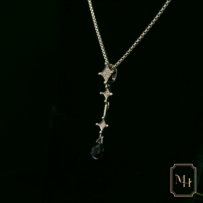 Elegant Silver Pendant Necklace