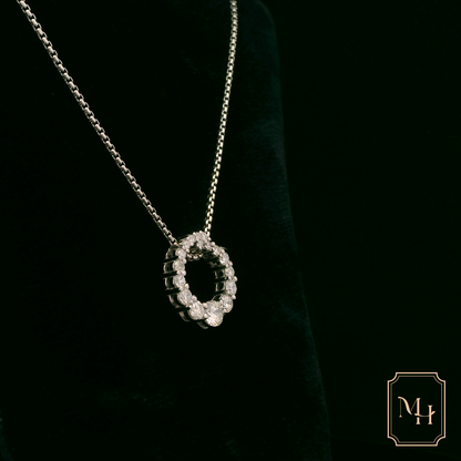 Elegant Silver Pendant Necklace