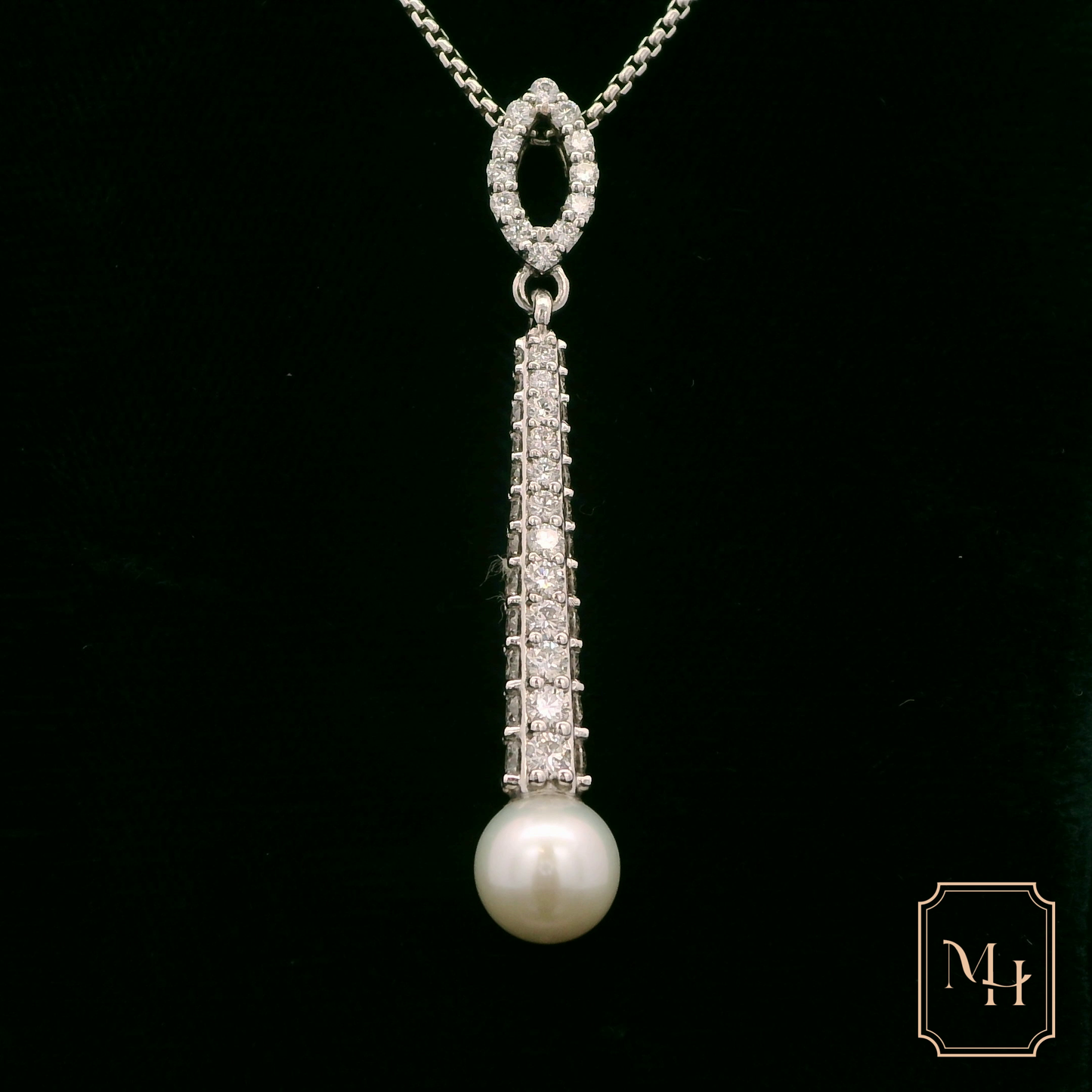 Elegant Pearl and Diamond Pendant