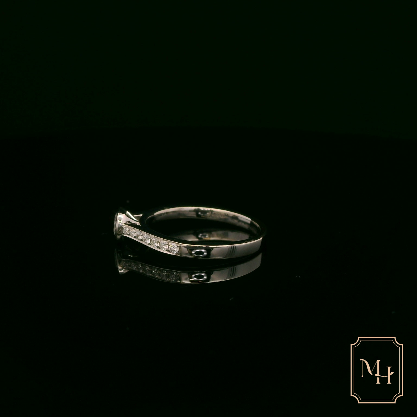 Solitaire-Diamond Ring