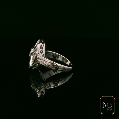 Sapphire & Diamond Shielded Ring