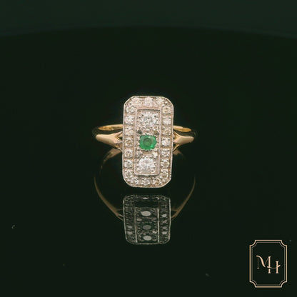 Elegant Vintage Emerald Ring