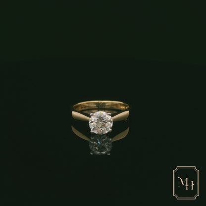 Solitaire-Diamond Engagement Ring
