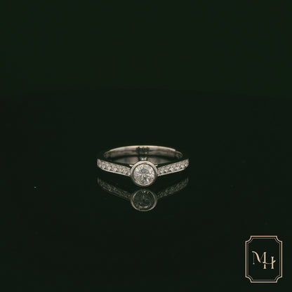Solitaire-Diamond Ring