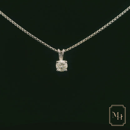 Elegant Silver Pendant Necklace